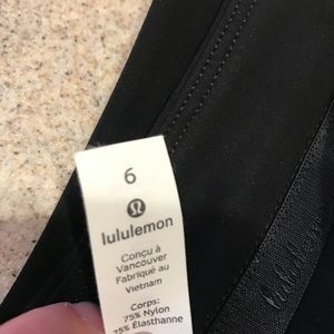 NWT Lululemon on the move pant. Size 6